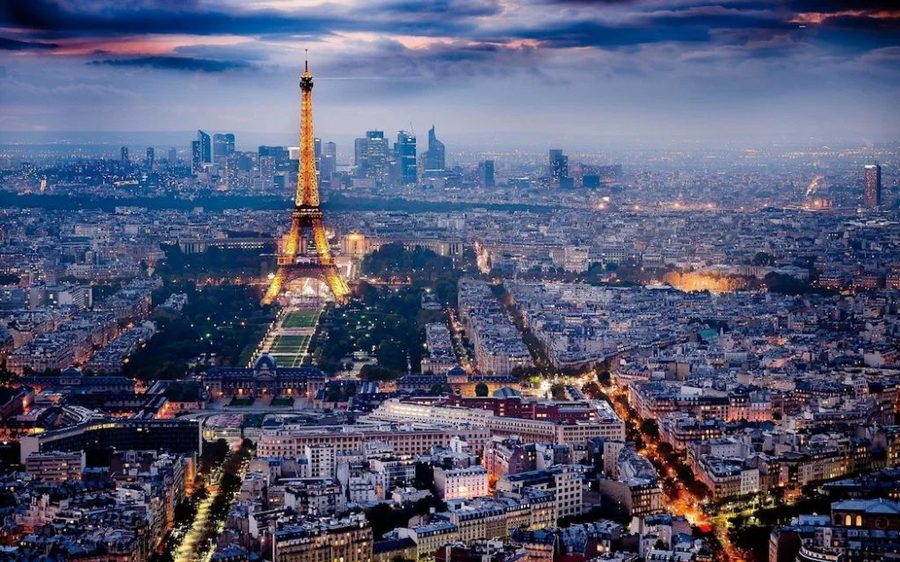 Eiffel Tower and Paris skyline at dusk